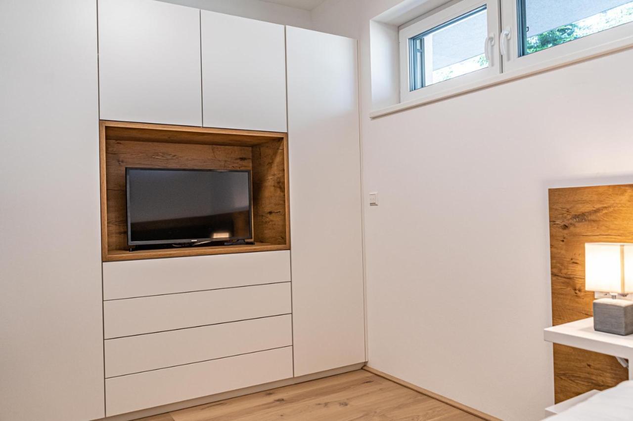 9 Alpe Maritima - Lakeview Mit Bergkulisse